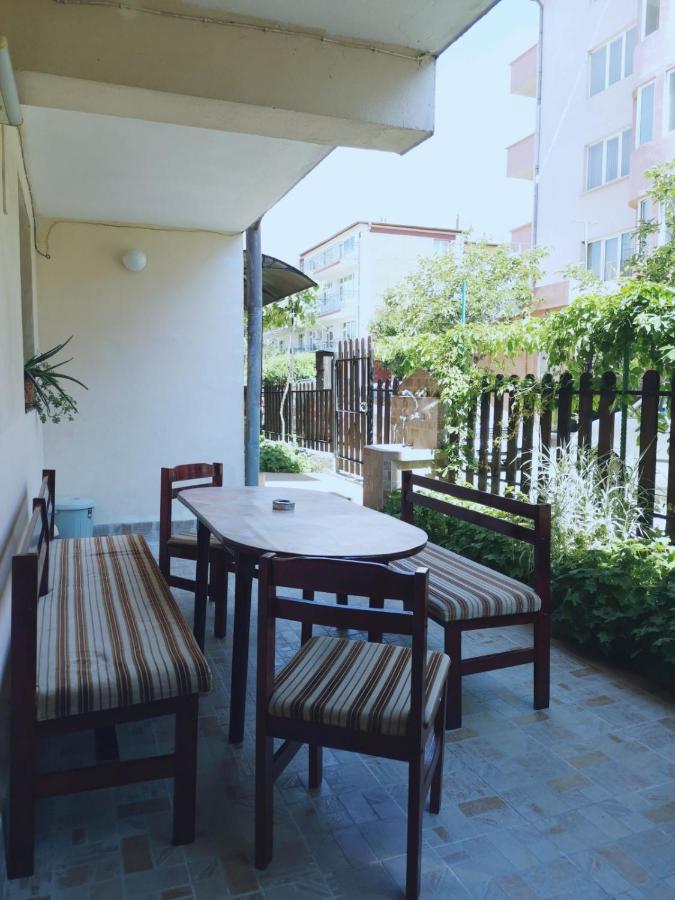 Primorski Briz Guest House Primorsko Bagian luar foto