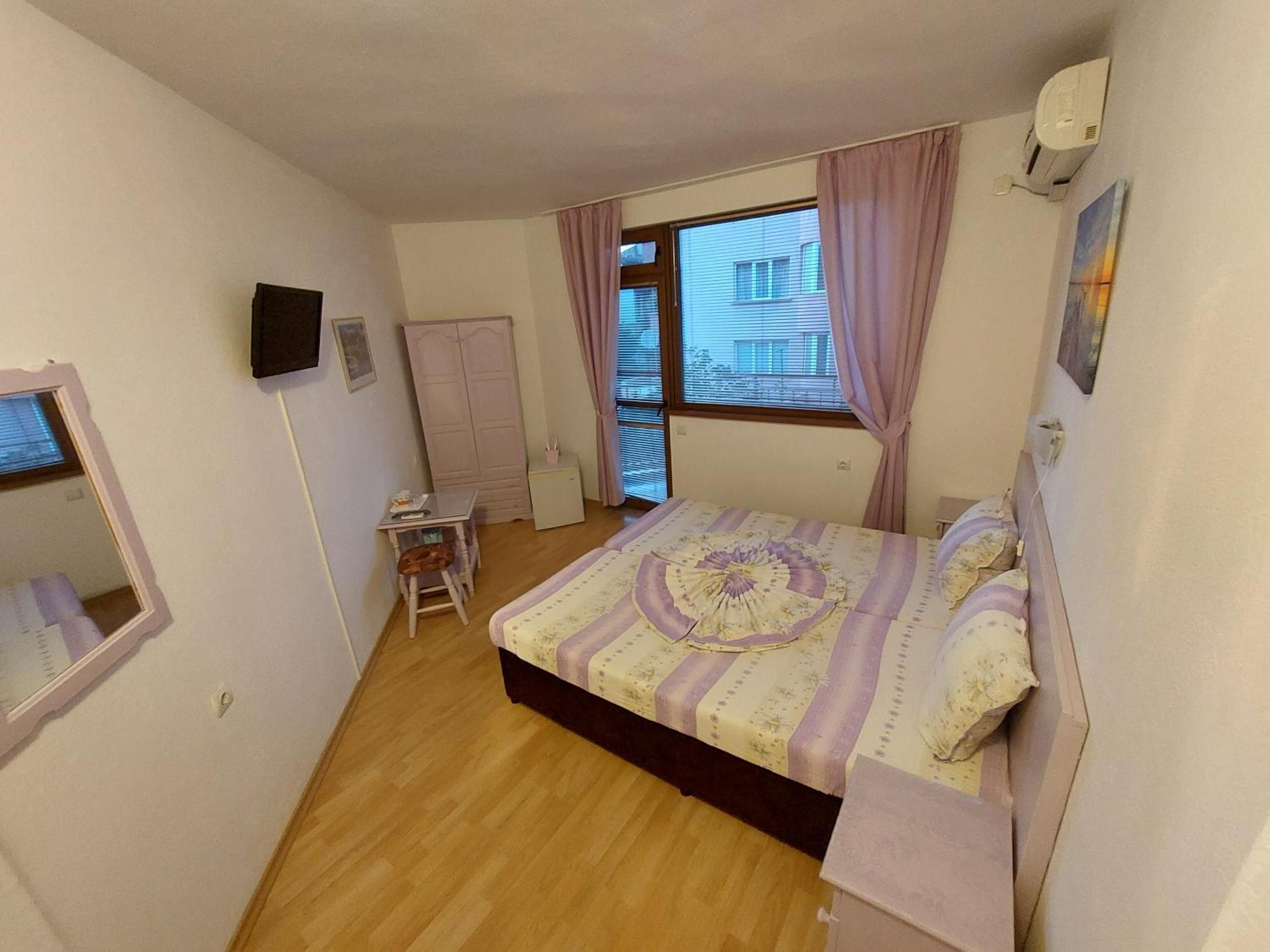 Primorski Briz Guest House Primorsko Bagian luar foto