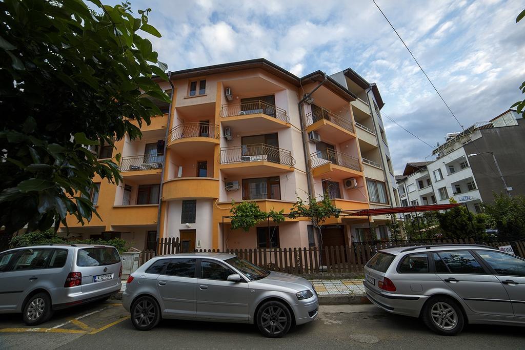 Primorski Briz Guest House Primorsko Bagian luar foto